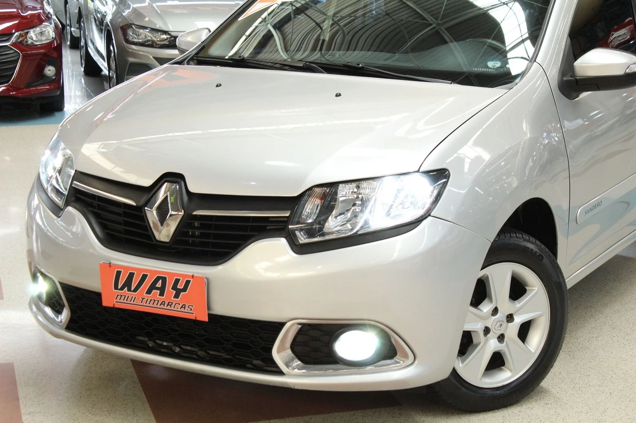 RENAULT SANDERO