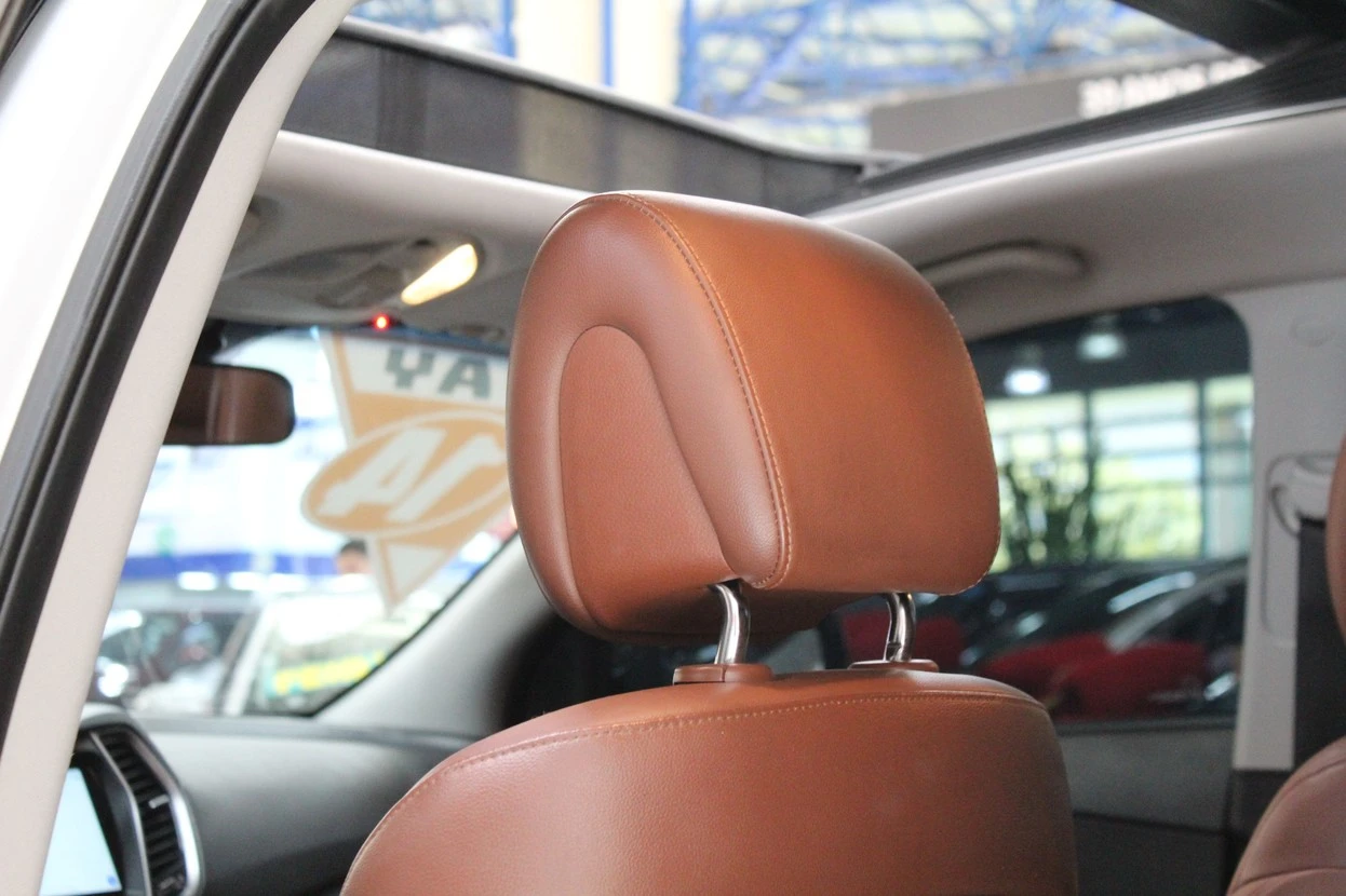 HYUNDAI GRAND SANTA FE