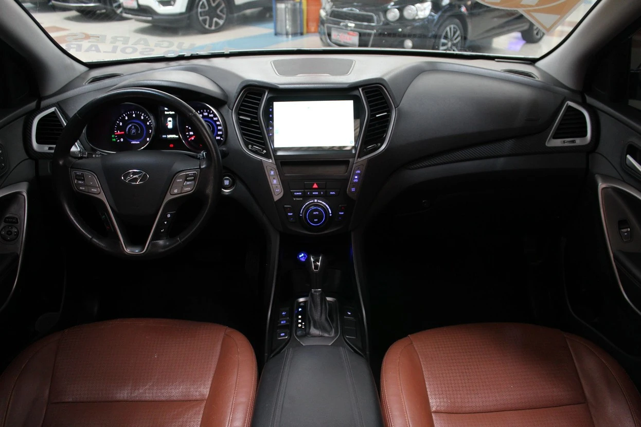 HYUNDAI GRAND SANTA FE