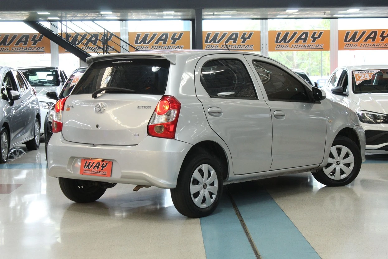 TOYOTA ETIOS
