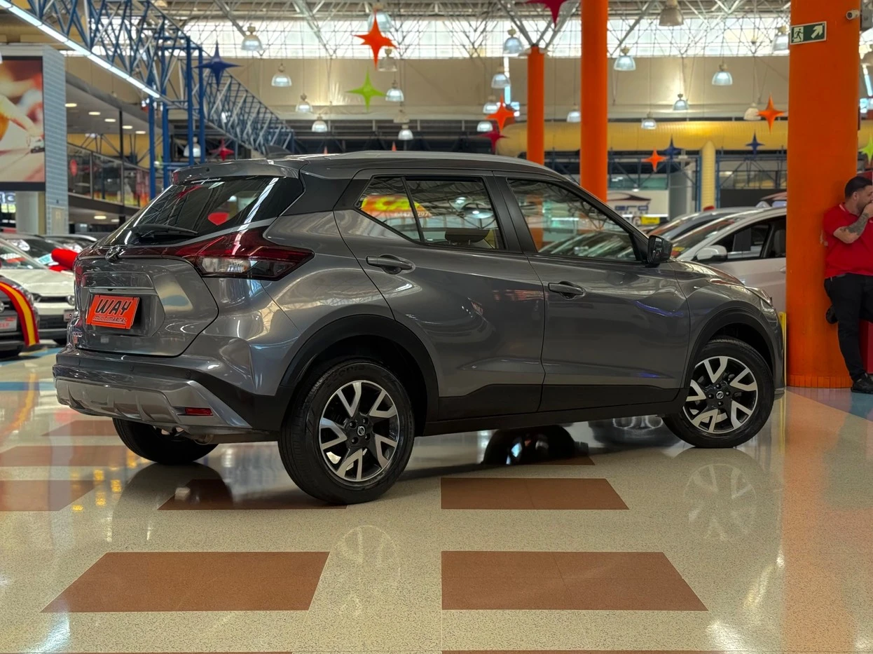 NISSAN KICKS