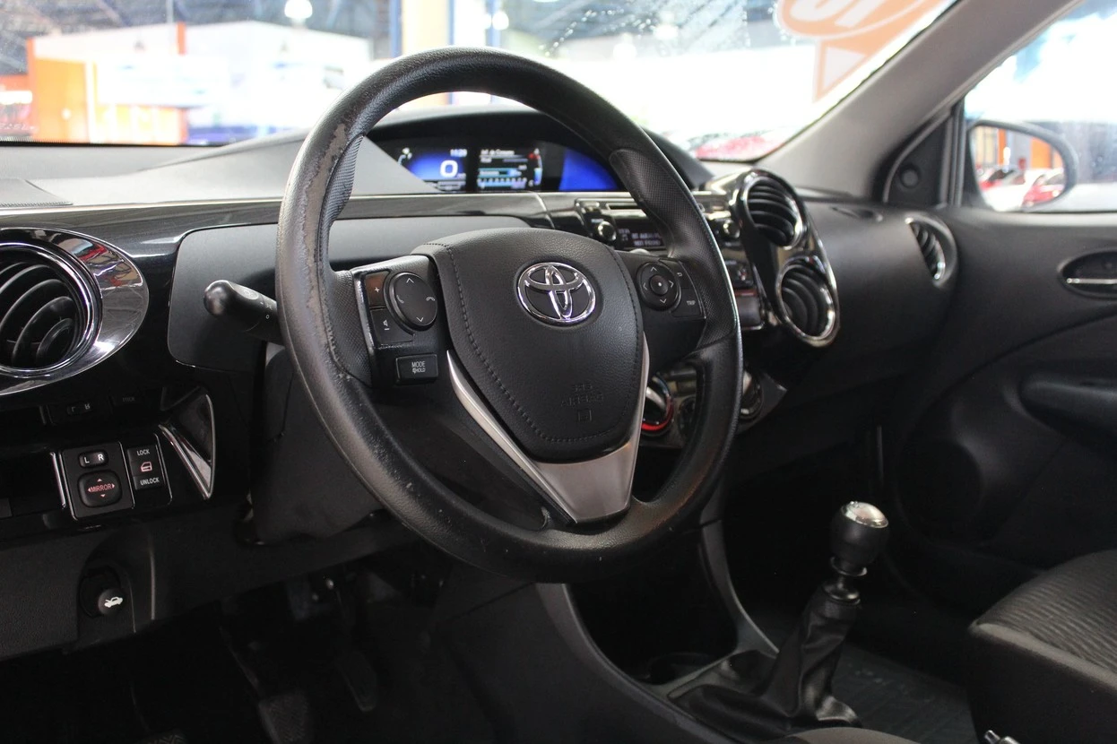 TOYOTA ETIOS