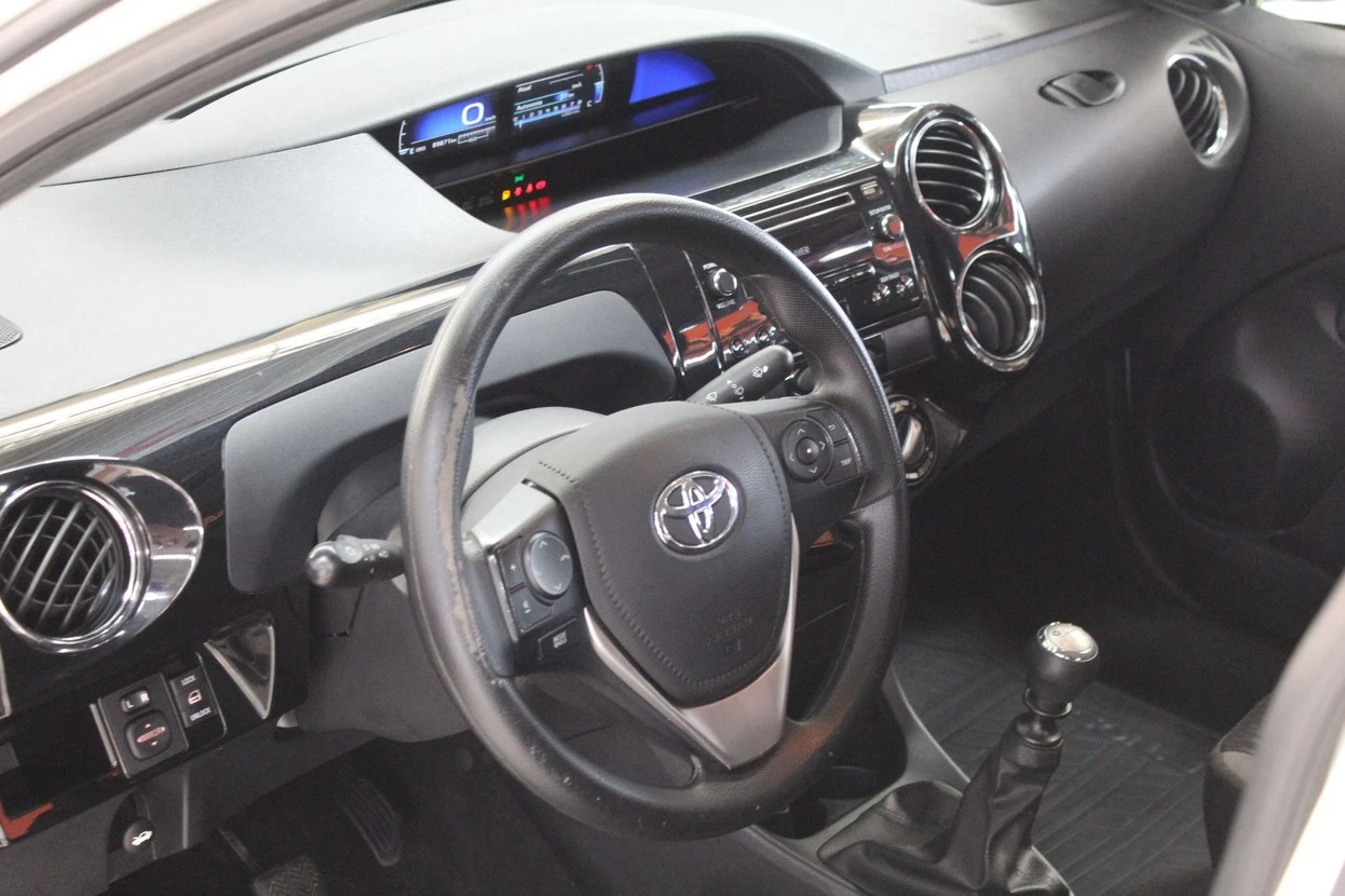 TOYOTA ETIOS