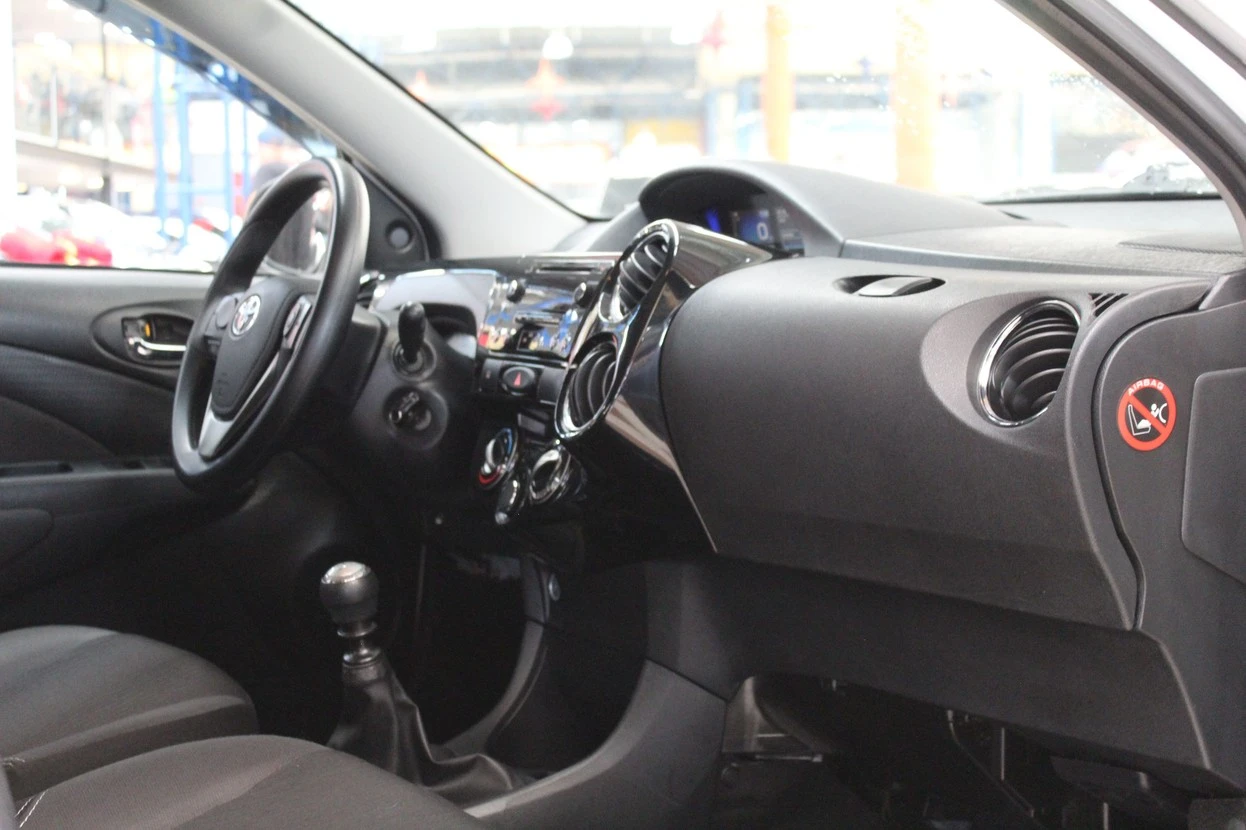 TOYOTA ETIOS