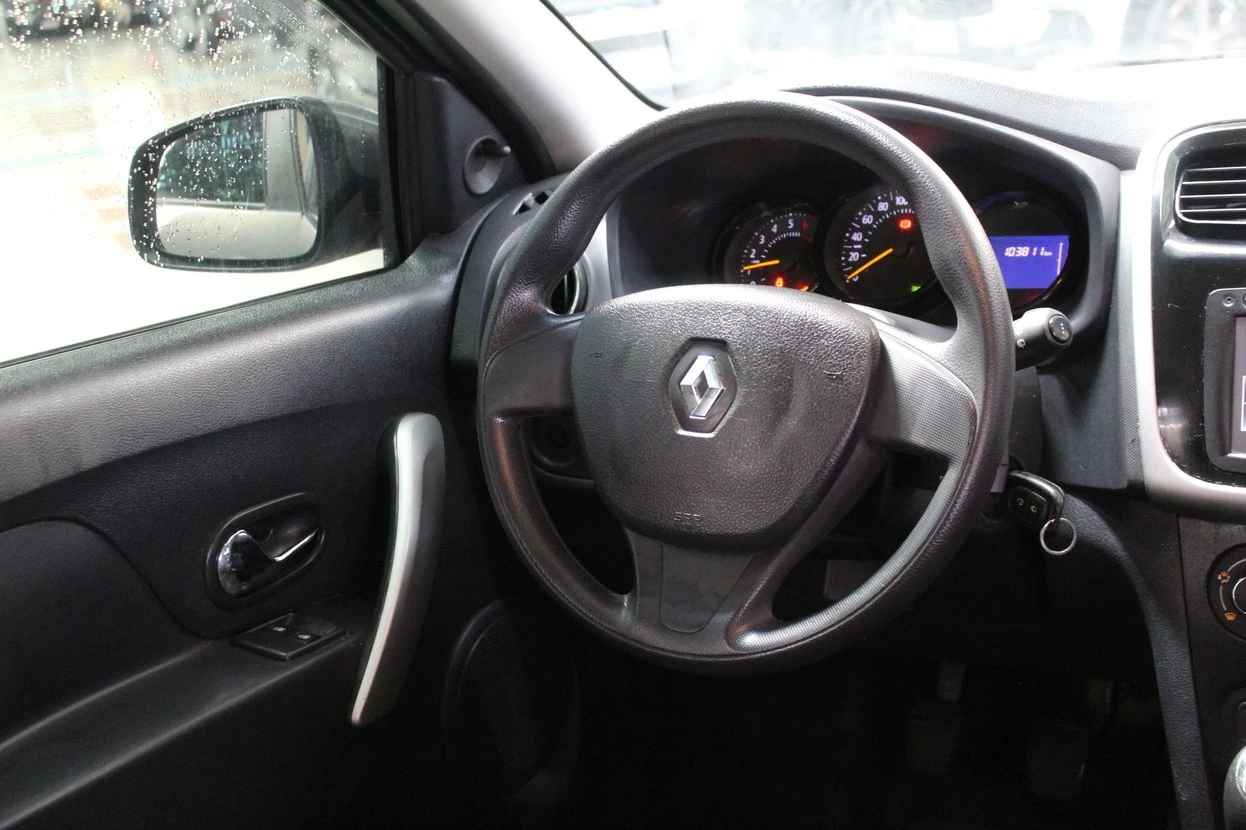 RENAULT SANDERO