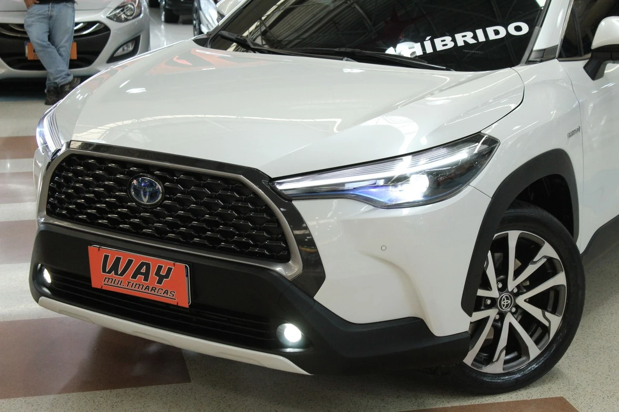 TOYOTA COROLLA CROSS