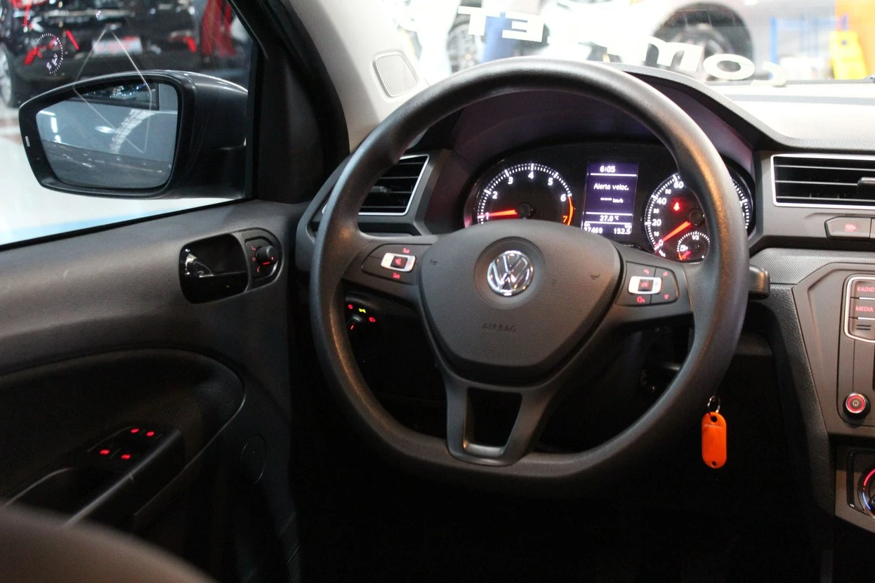 VOLKSWAGEN GOL