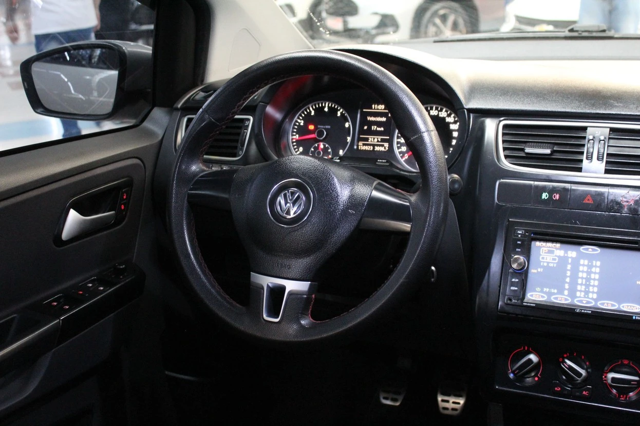 VOLKSWAGEN CROSSFOX