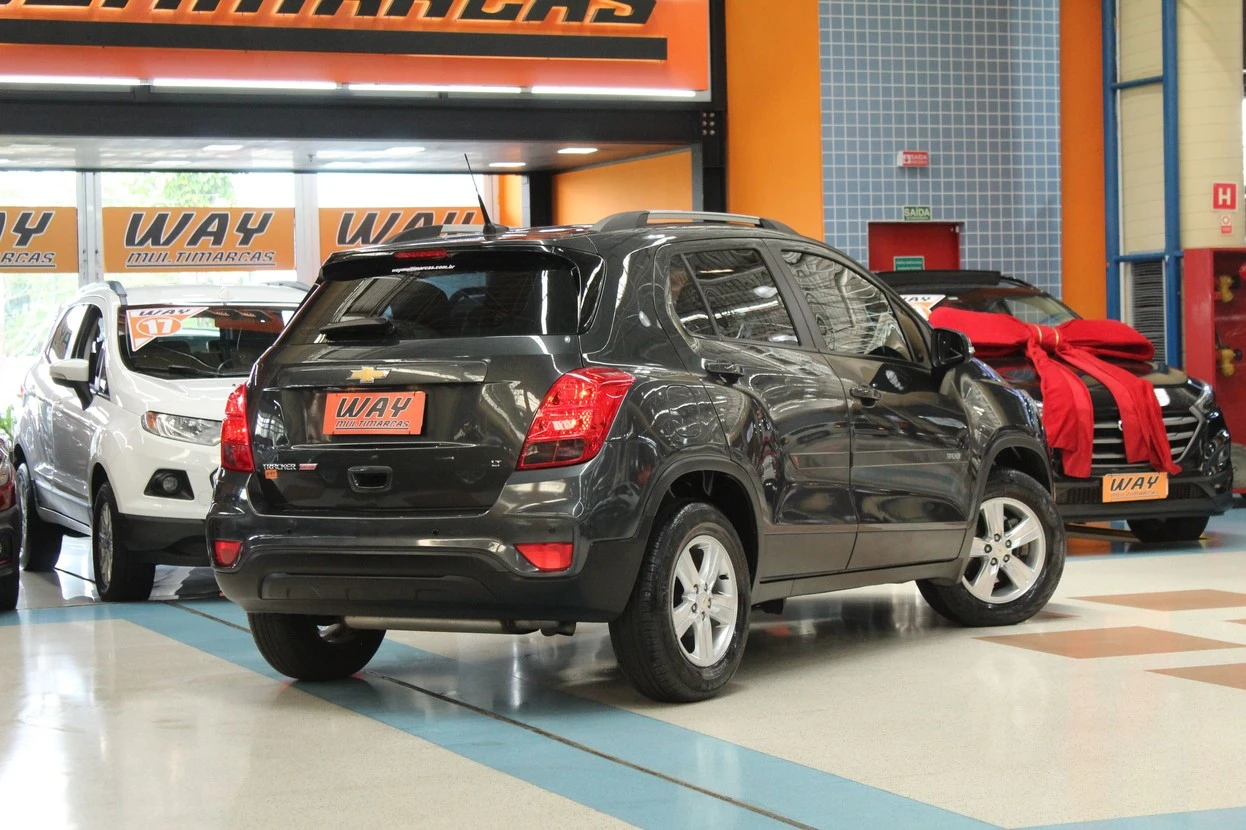 CHEVROLET TRACKER