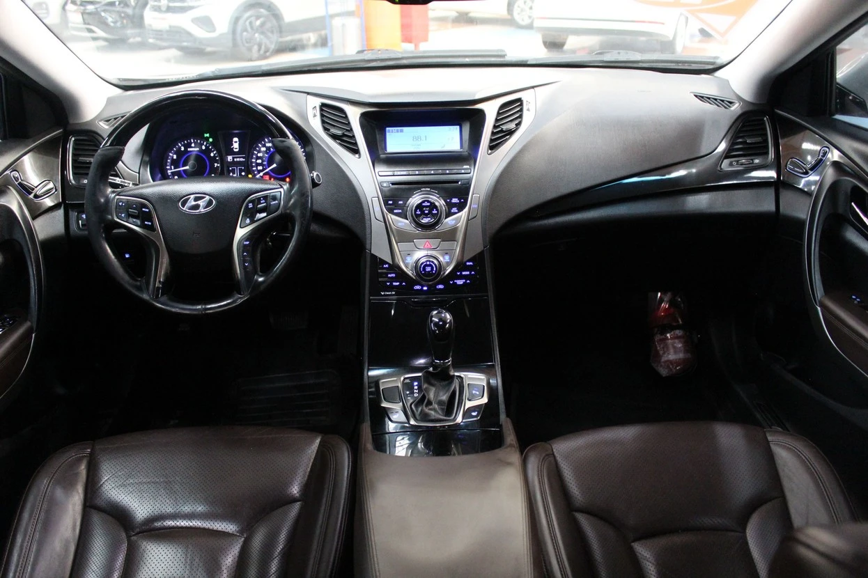 HYUNDAI AZERA