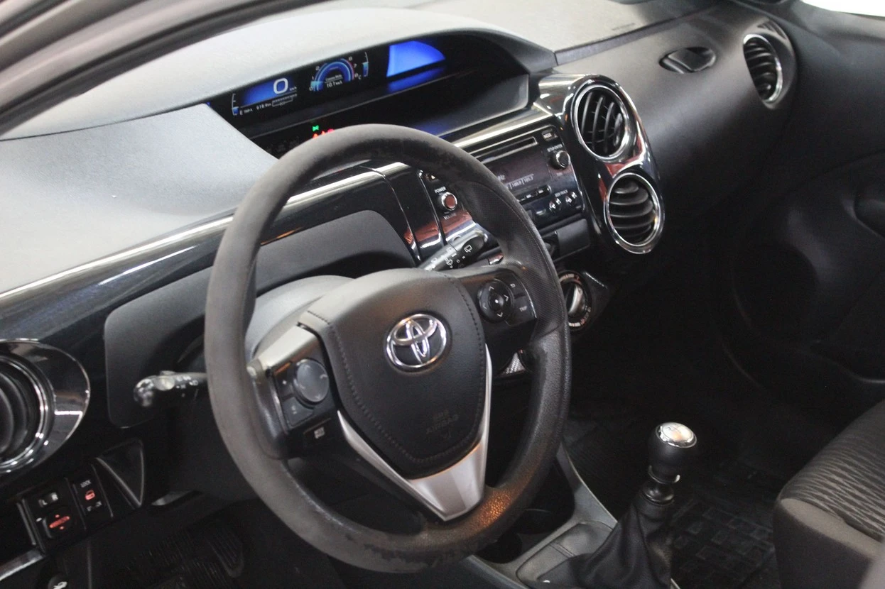 TOYOTA ETIOS
