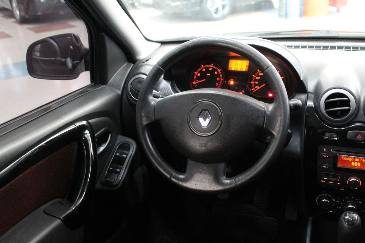 RENAULT SANDERO