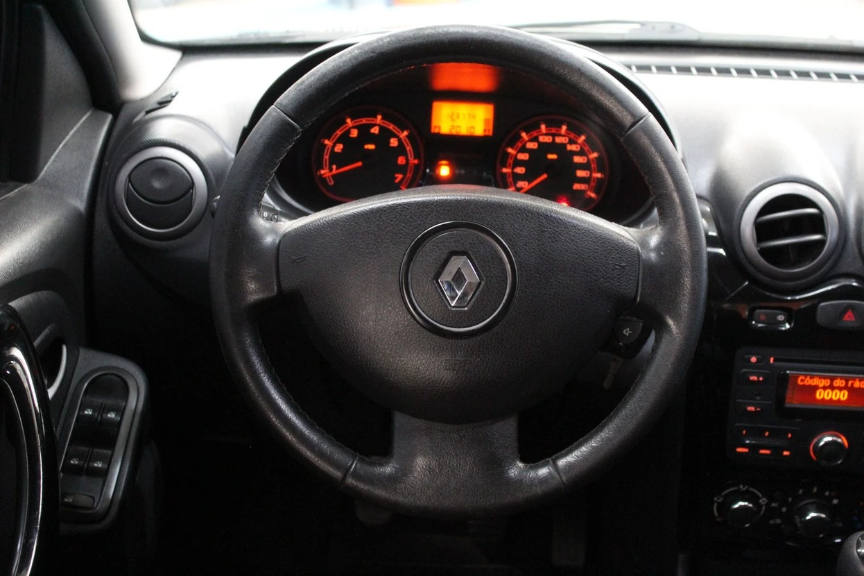 RENAULT SANDERO