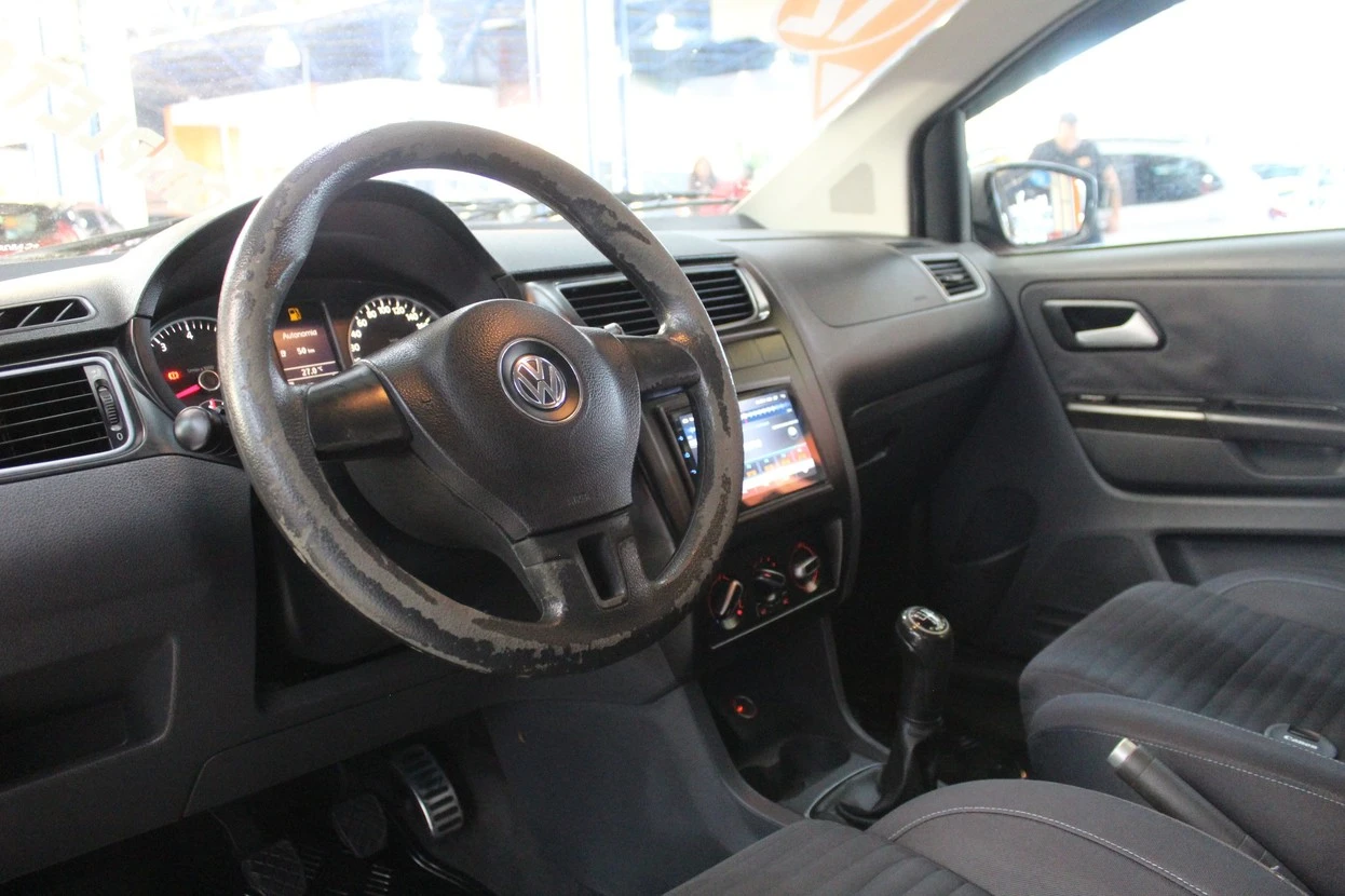 VOLKSWAGEN SPACE CROSS