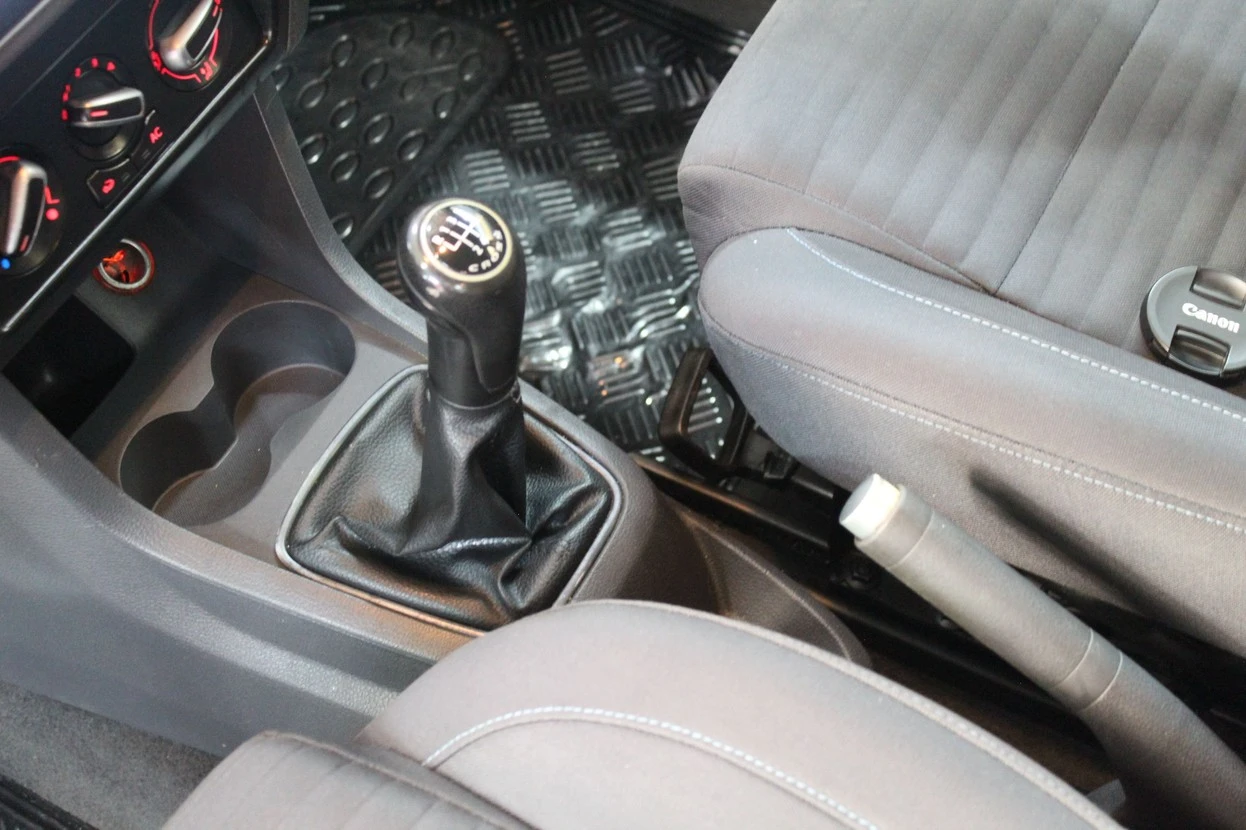 VOLKSWAGEN SPACE CROSS