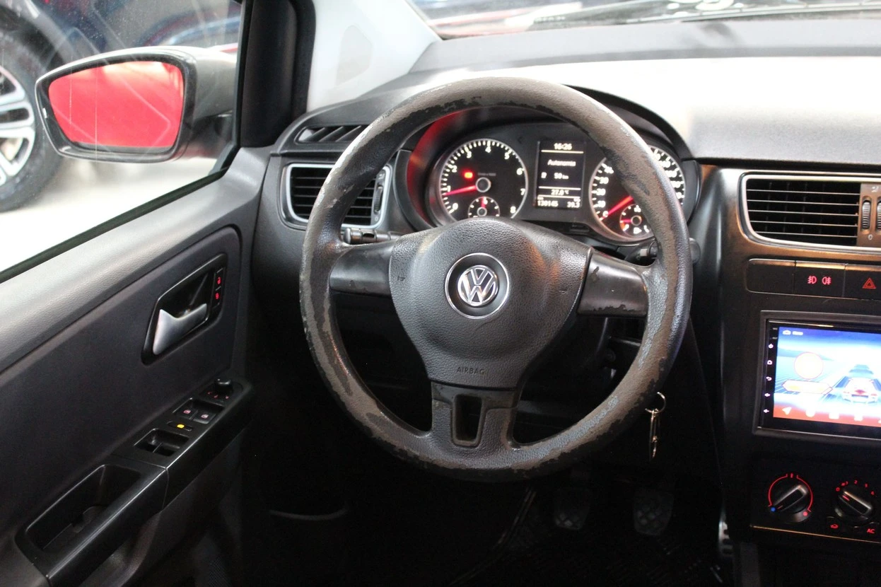 VOLKSWAGEN SPACE CROSS