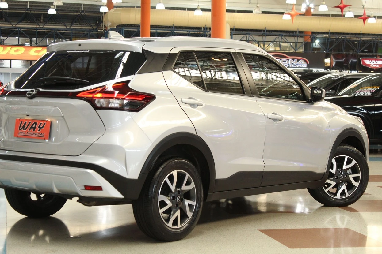 NISSAN KICKS