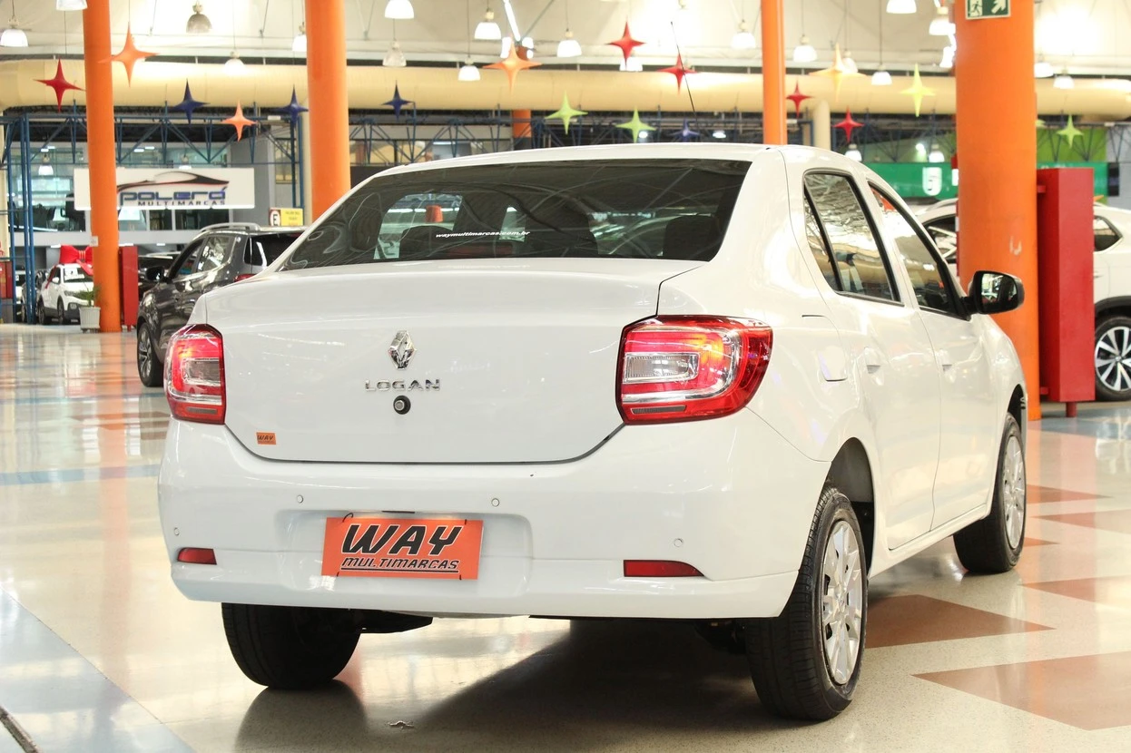 RENAULT LOGAN