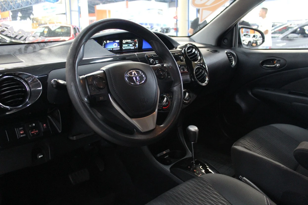 TOYOTA ETIOS