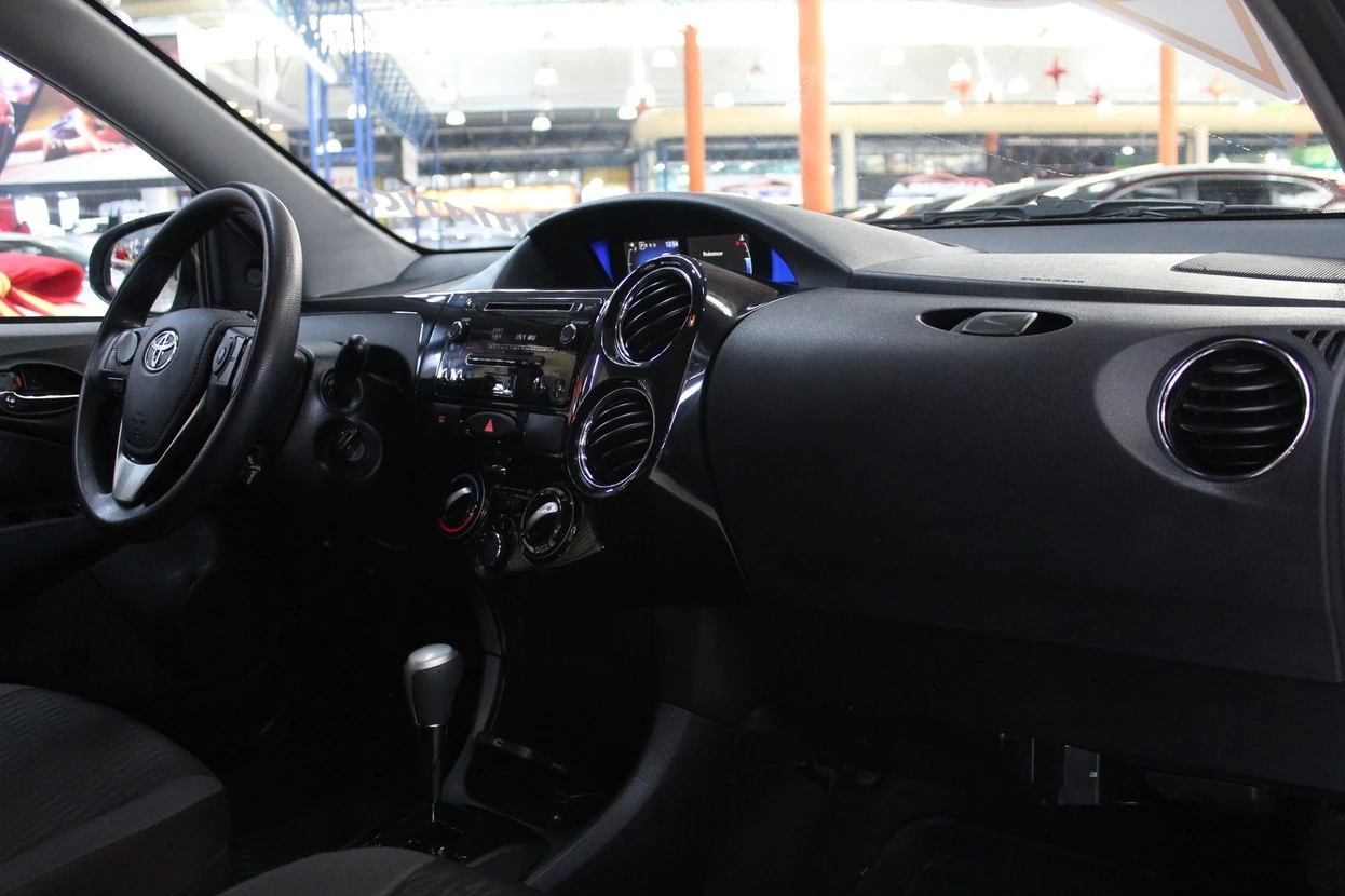 TOYOTA ETIOS