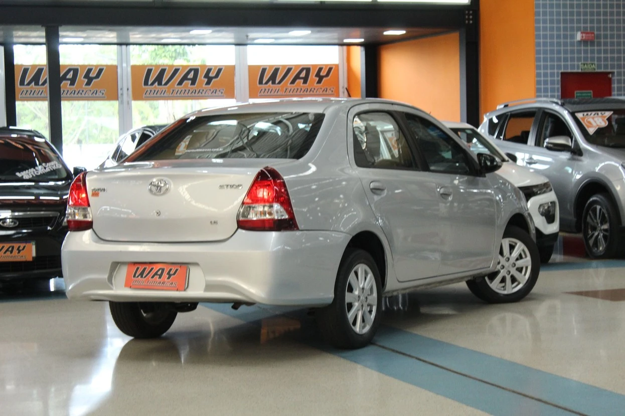 TOYOTA ETIOS
