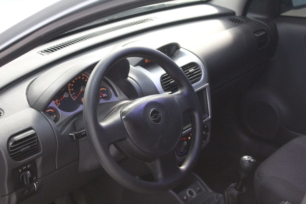 CHEVROLET CORSA