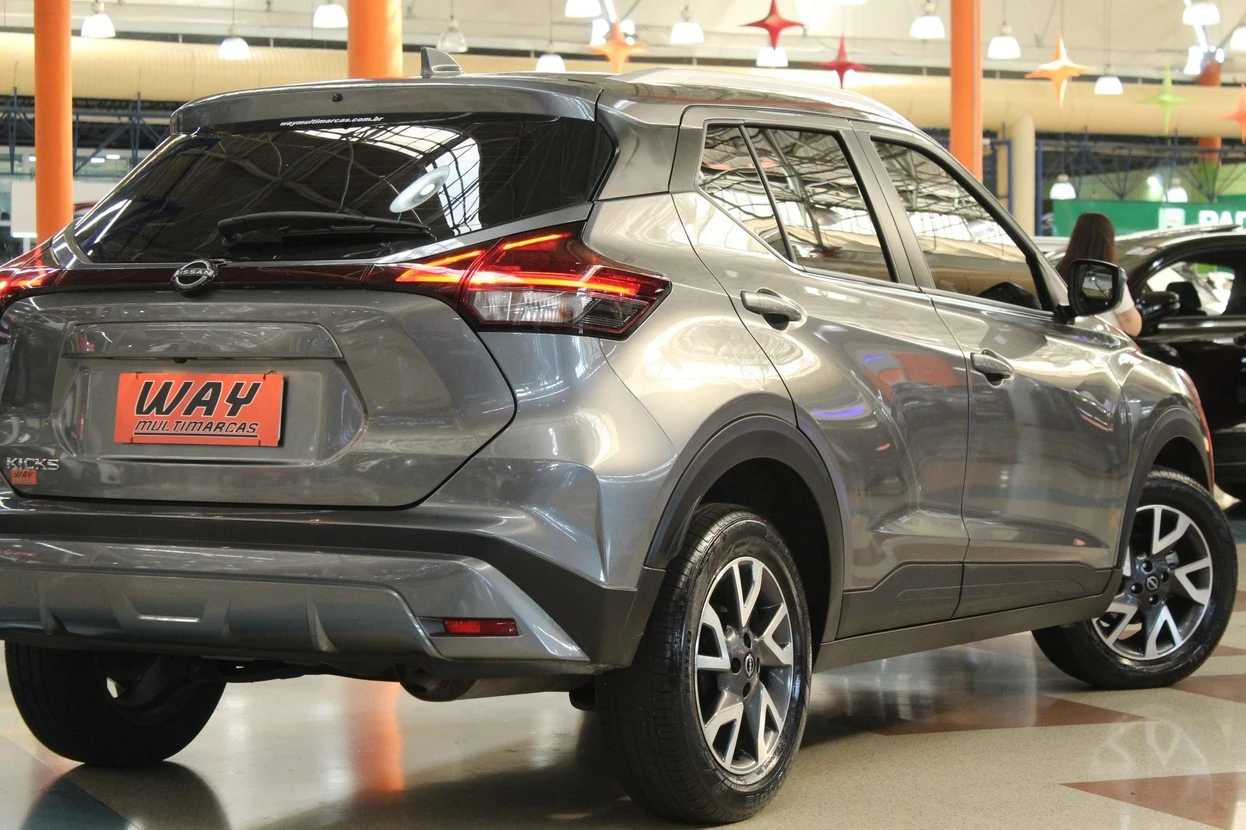NISSAN KICKS