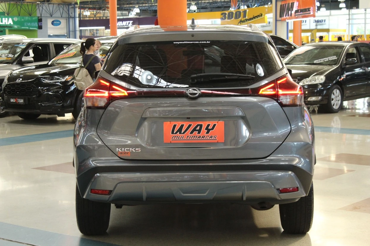 NISSAN KICKS
