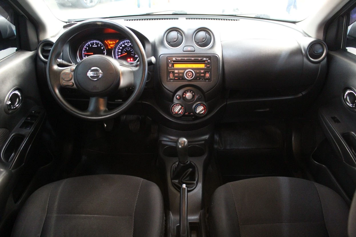 NISSAN VERSA