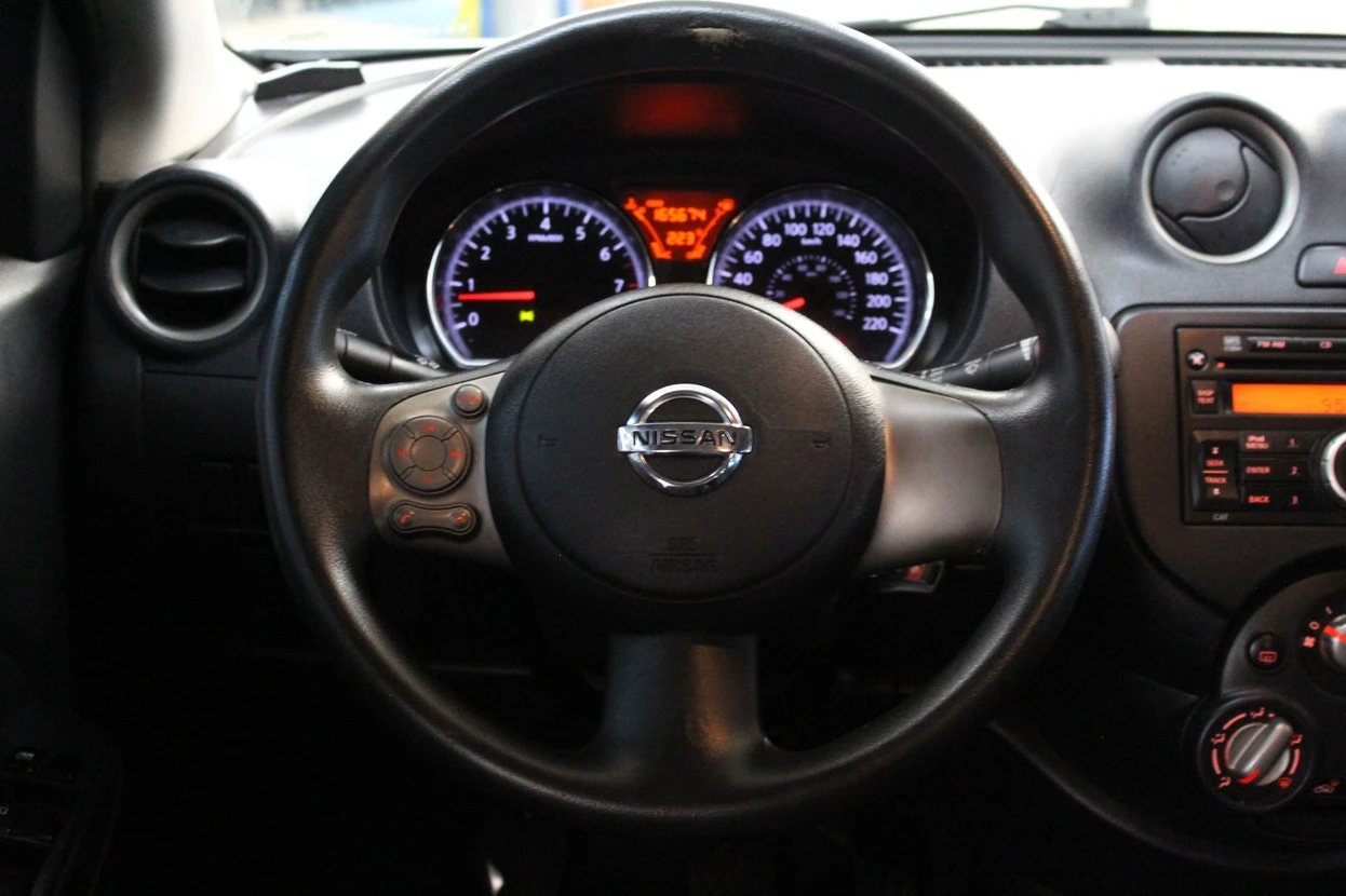 NISSAN VERSA