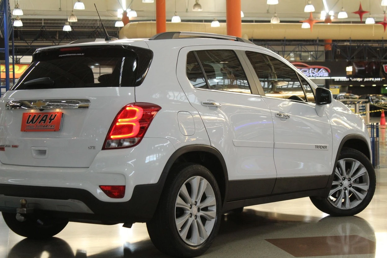 CHEVROLET TRACKER