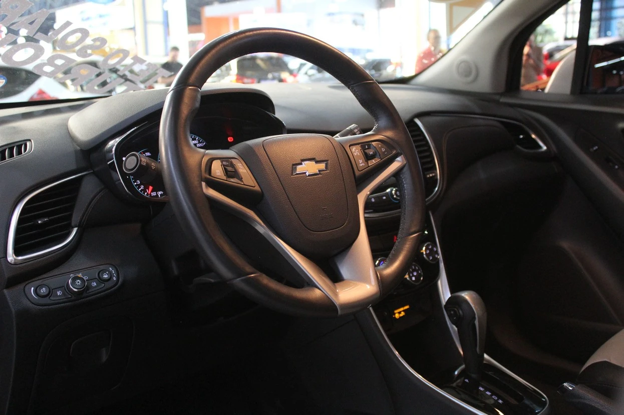 CHEVROLET TRACKER
