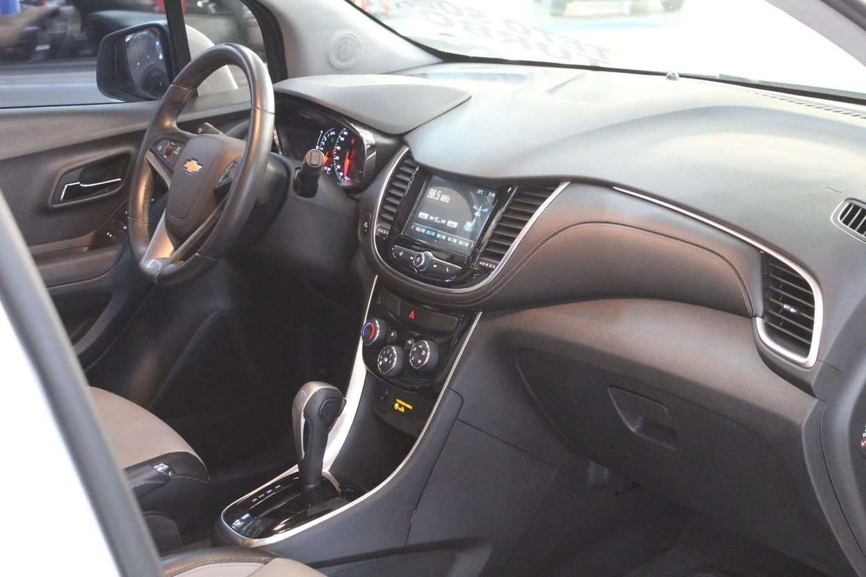 CHEVROLET TRACKER