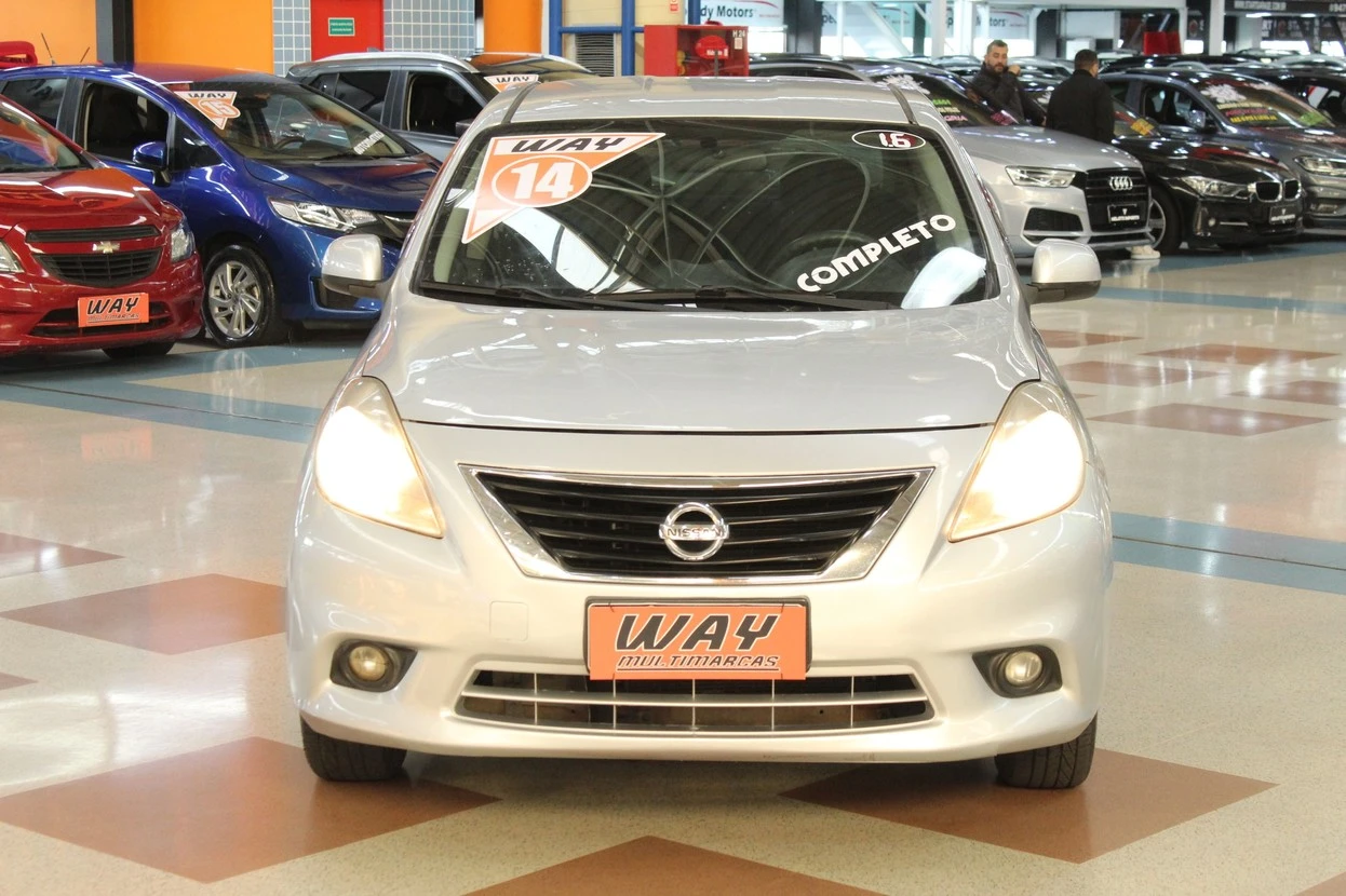 NISSAN VERSA