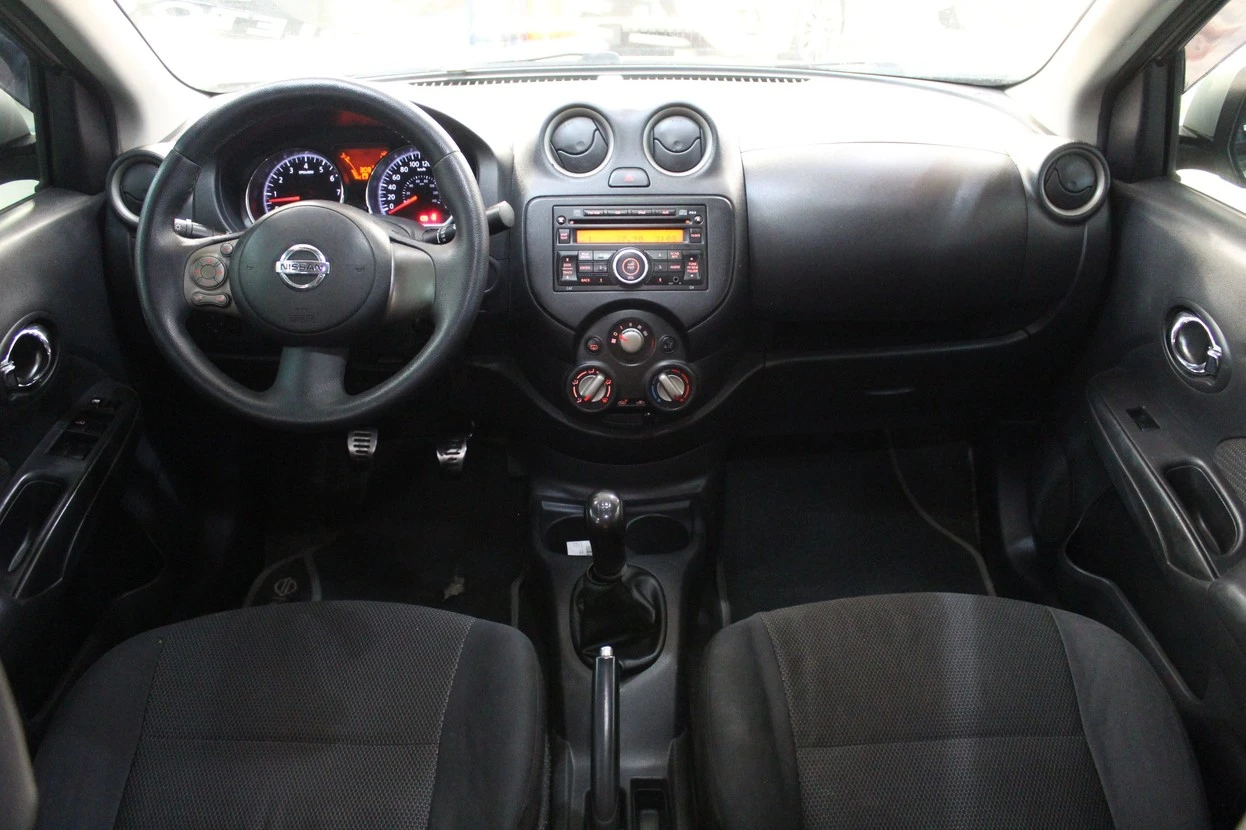 NISSAN VERSA