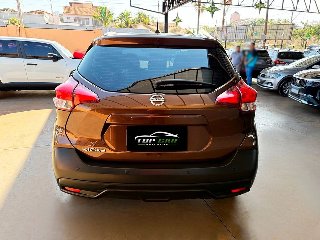 NISSAN KICKS