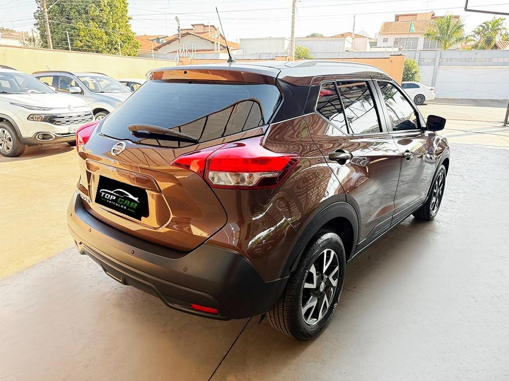 NISSAN KICKS
