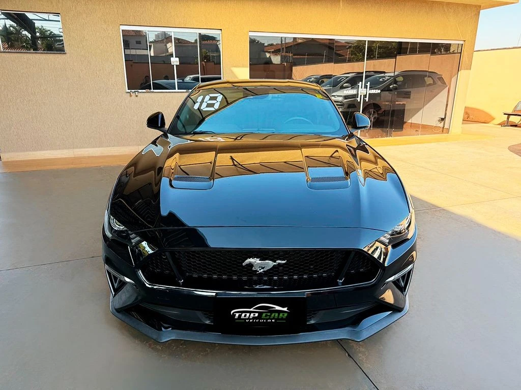 FORD MUSTANG