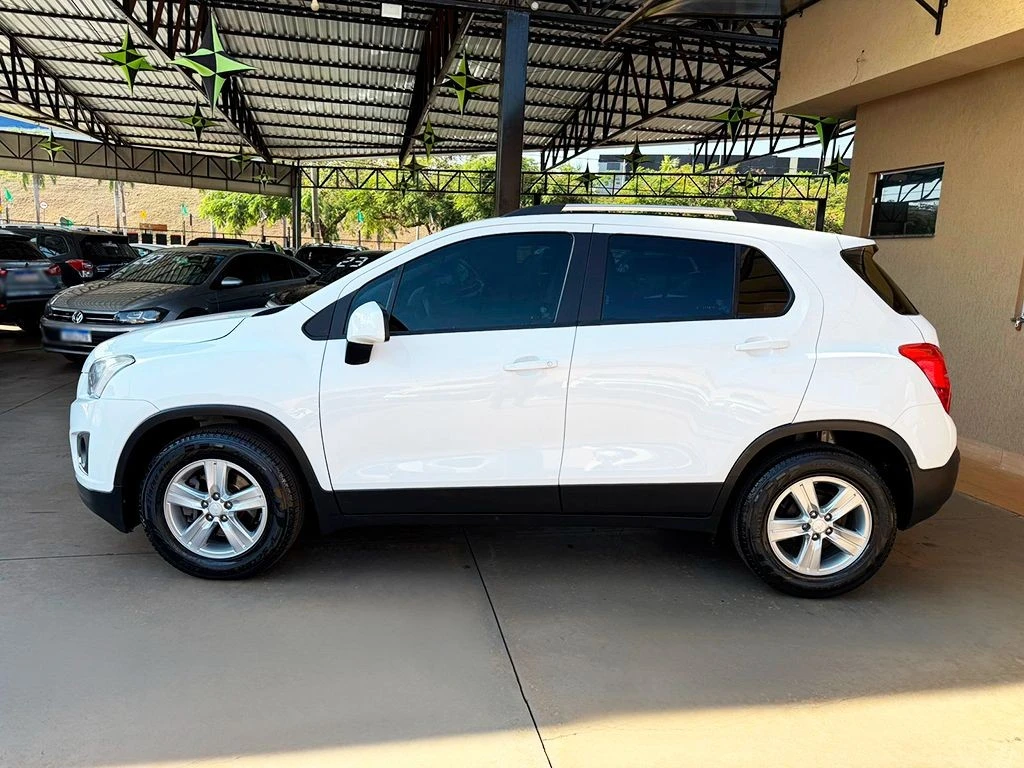 CHEVROLET TRACKER
