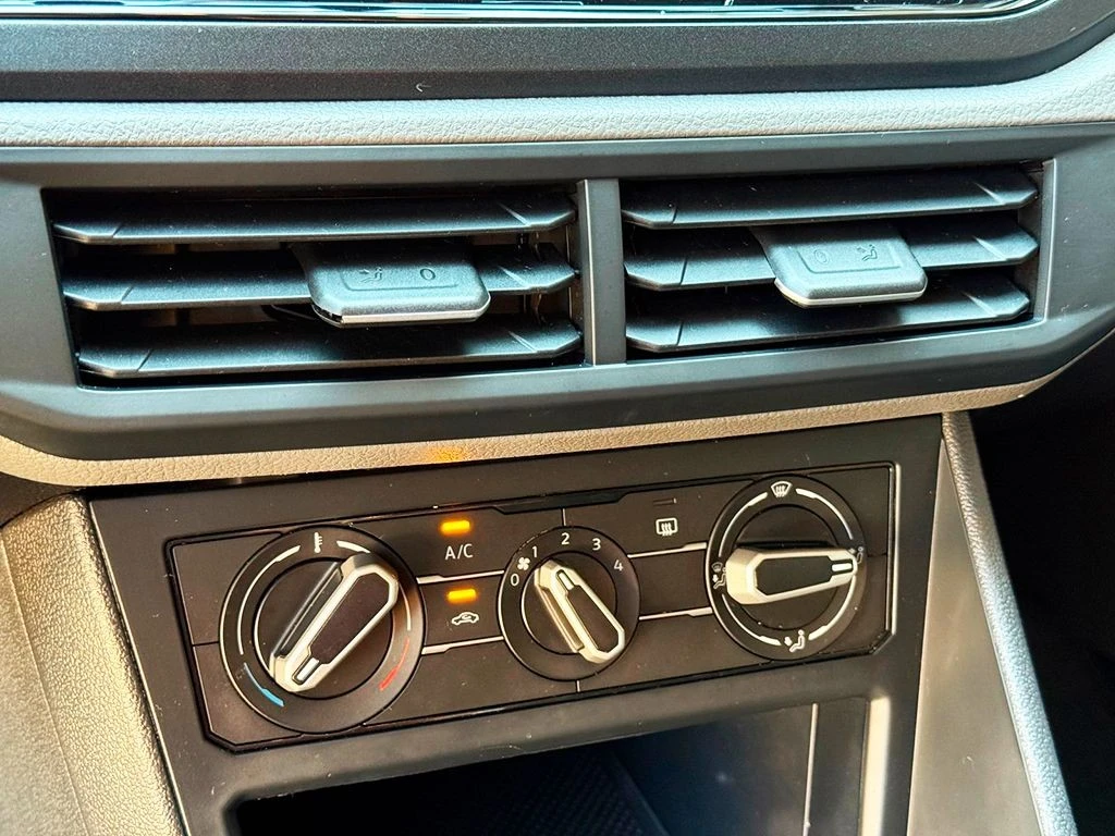 VOLKSWAGEN VIRTUS