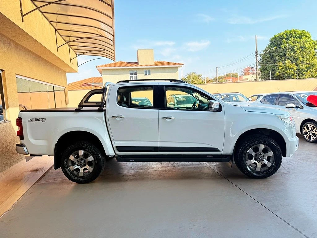 CHEVROLET S10