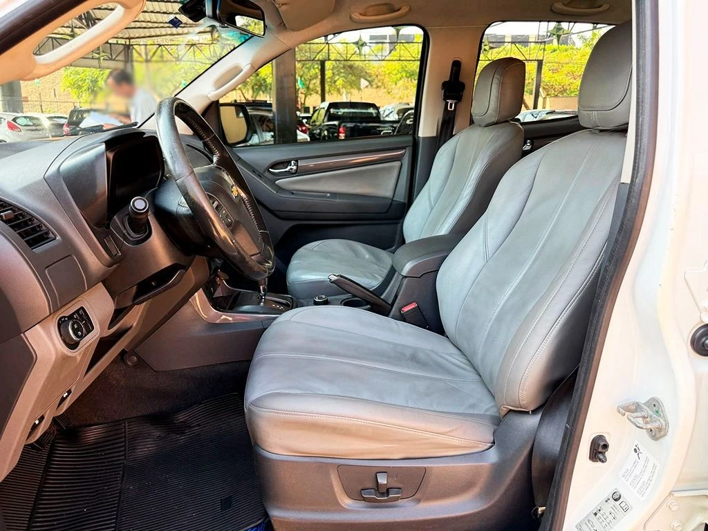 CHEVROLET S10