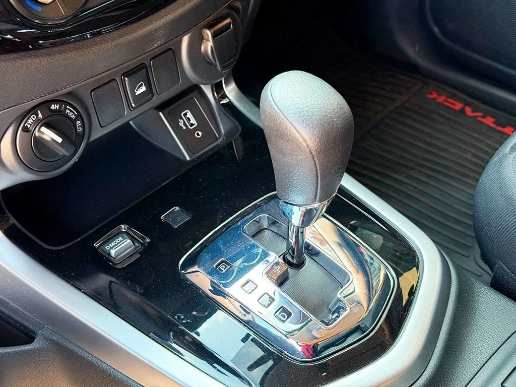 NISSAN FRONTIER