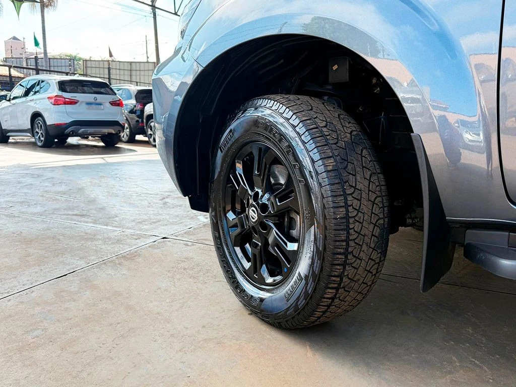 NISSAN FRONTIER