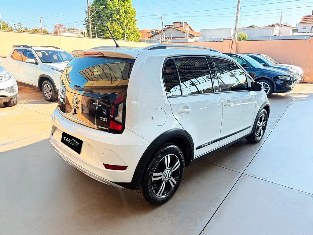 VOLKSWAGEN CROSS UP