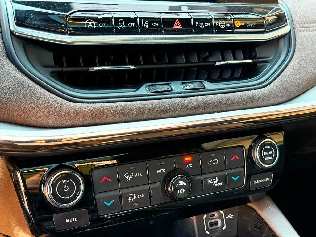 JEEP COMMANDER