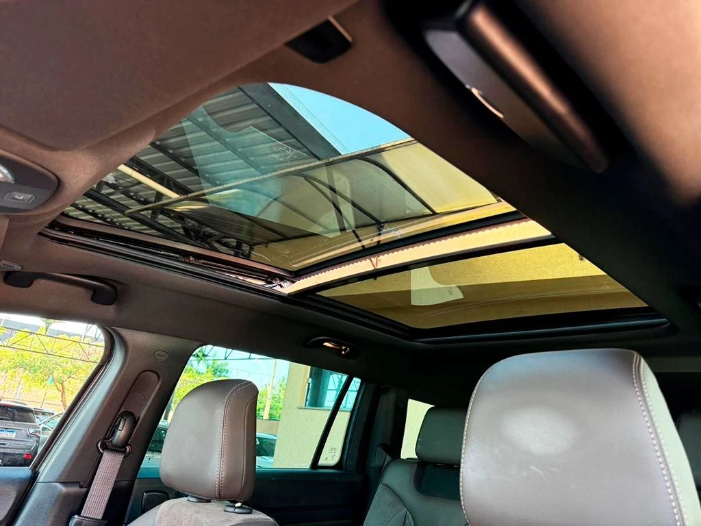 JEEP COMMANDER