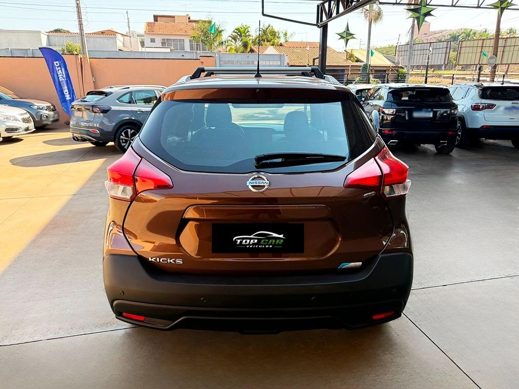 NISSAN KICKS