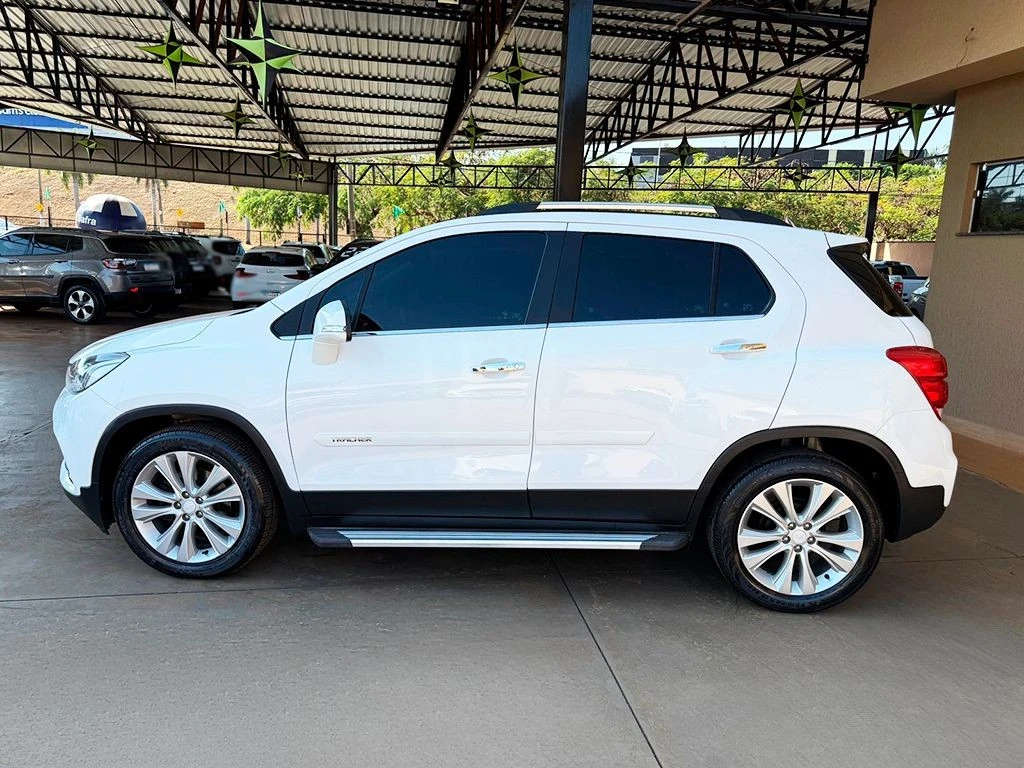 CHEVROLET TRACKER