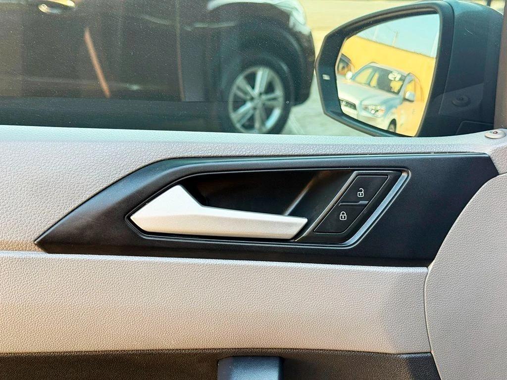 VOLKSWAGEN VIRTUS